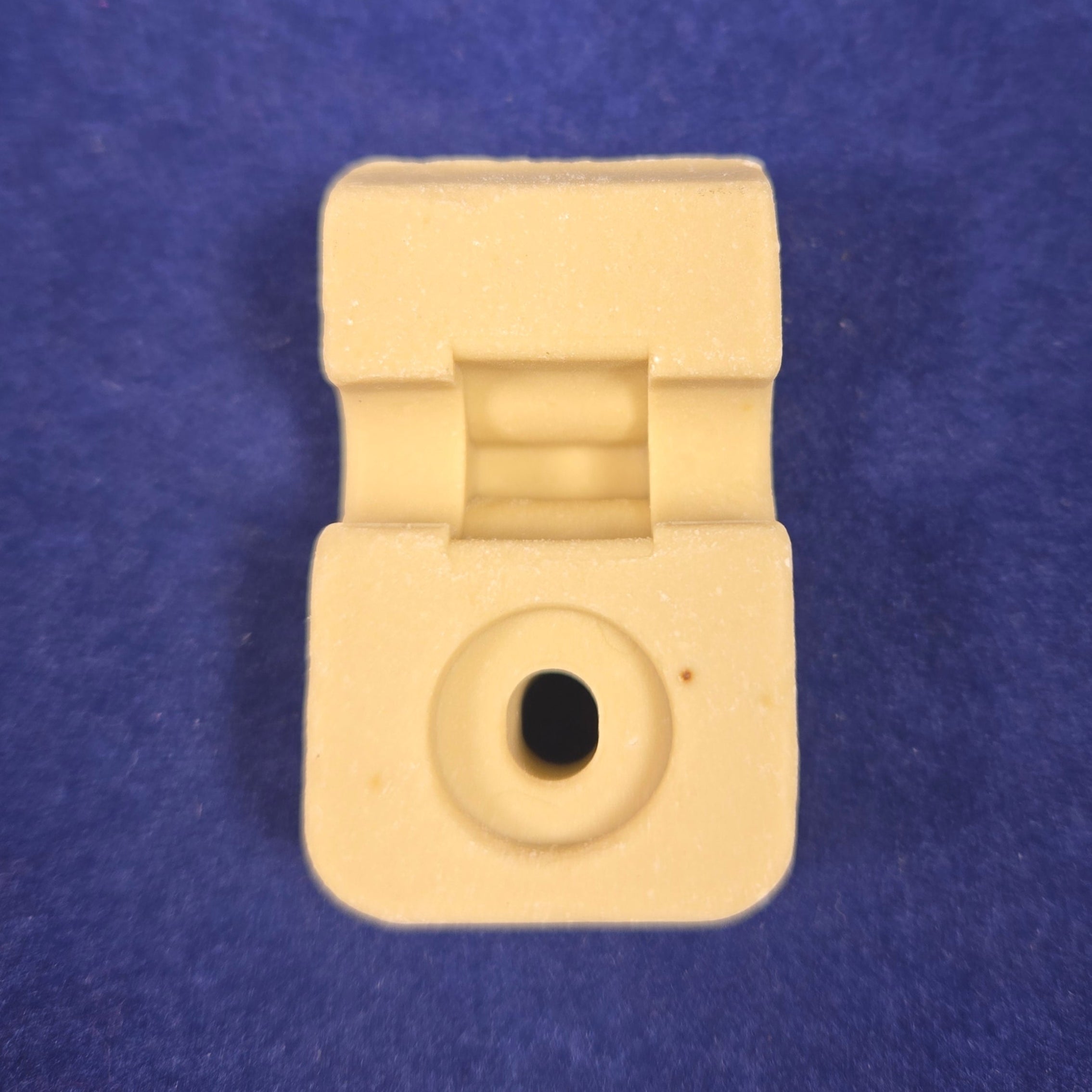 Panasonic Bread maker Ceramic heater support - ADE09-176