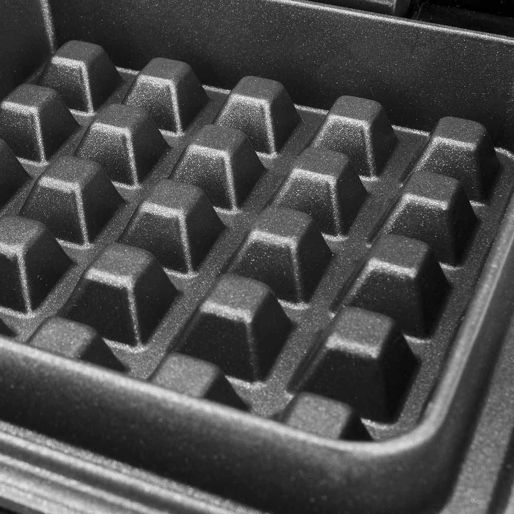 Belgian Waffle Iron (2 waffle capacity) Advanced Control by GASTROBACK - 62424