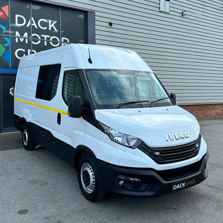 welfare vehicle with microwave oven