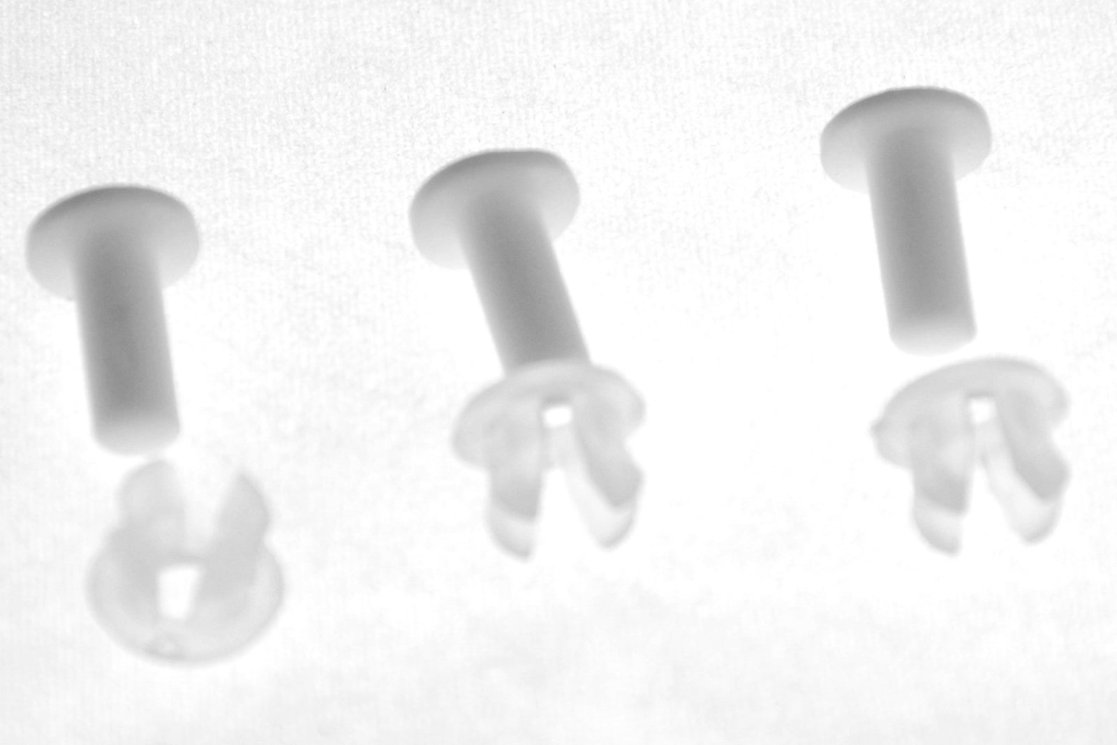 Buffalo GK640, Buffalo GK641 pack of three plastic clips for stirrer - DE69-90054A