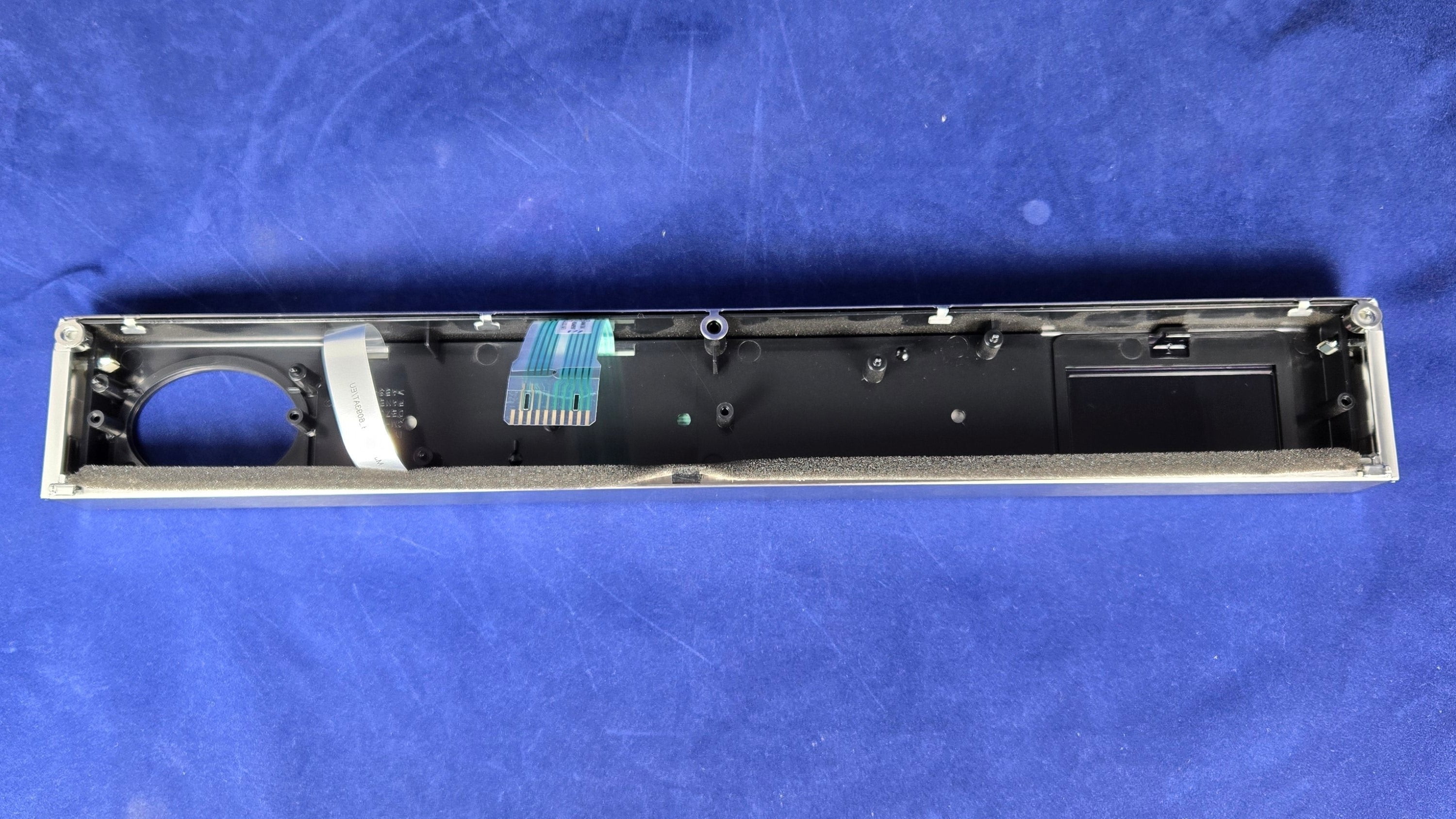 Control fascia panel rear view 
DE94-05004B 