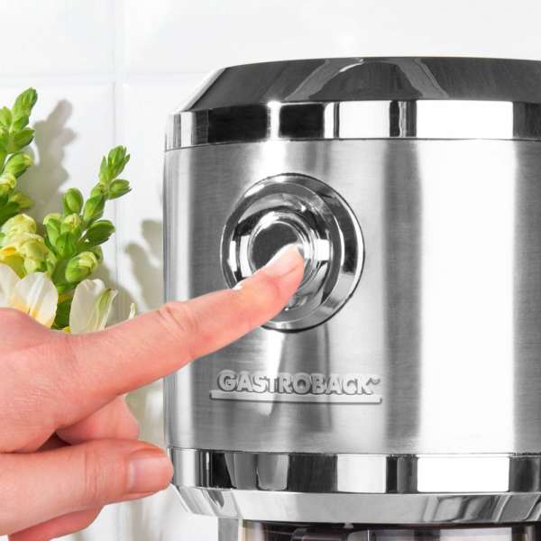Gastroback Design Ice Shaver -  62905 Prepare homemade slush ice, cocktails, drinks and refreshing desserts or ice creations quickly and easily