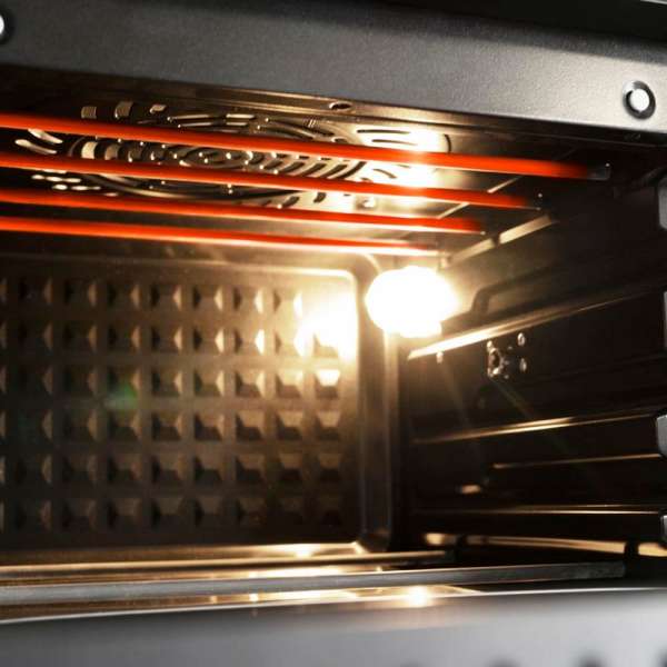 Gastroback Design Oven Air Fry & Pizza 62815 5 in 1: Pizza oven, Hot air fryer, mini oven, rotating grill spit and dehydrator